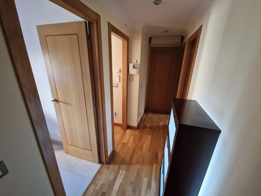 Bouzas. Garaje Con Cargador V.e. Apartamento Vigo